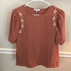 Short sleeve top